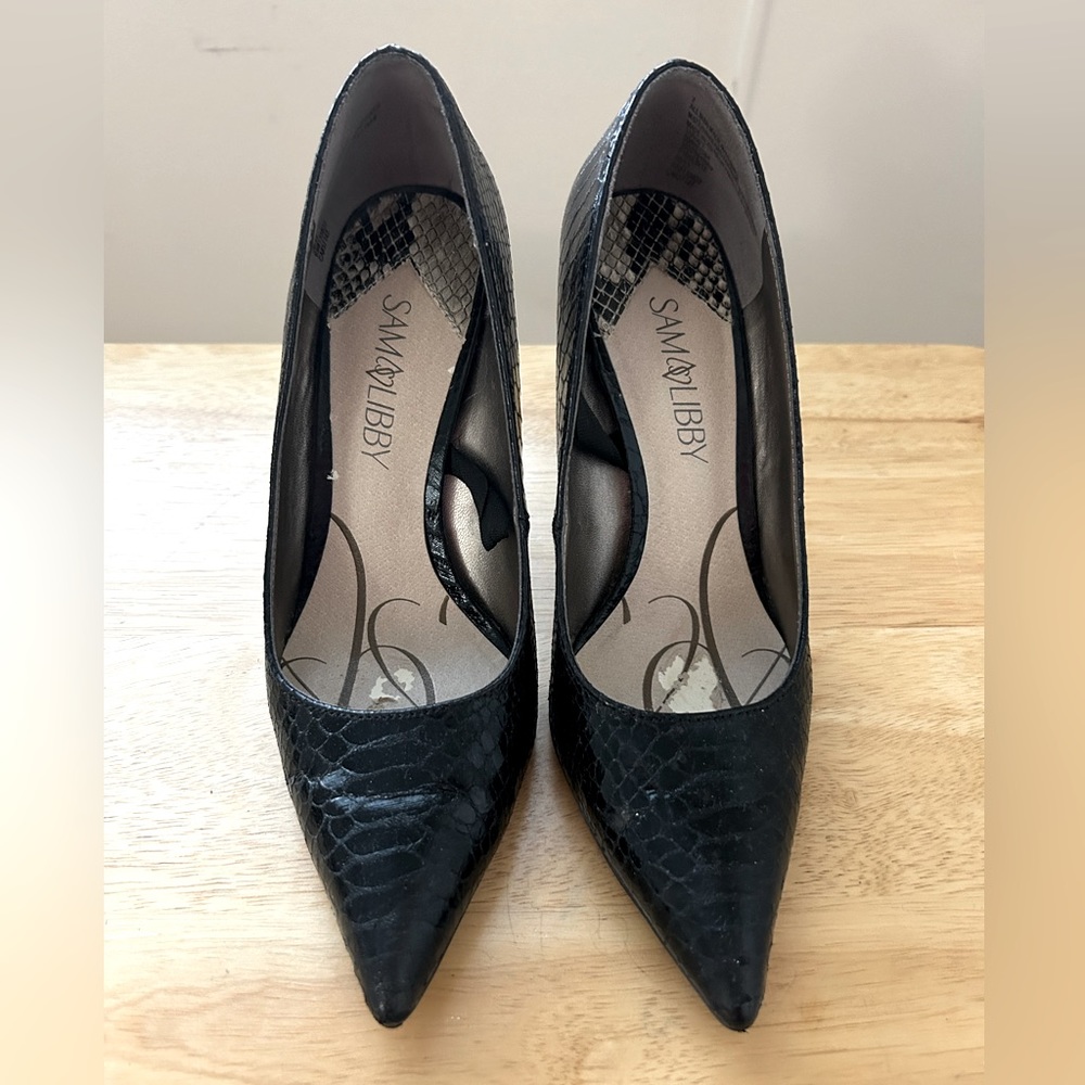 Black Sam & Libby Pumps. Size 7.
